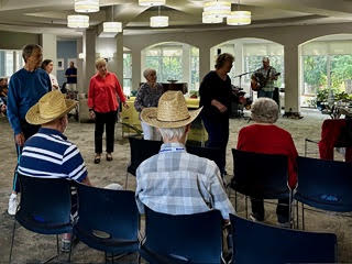 senior living amenities