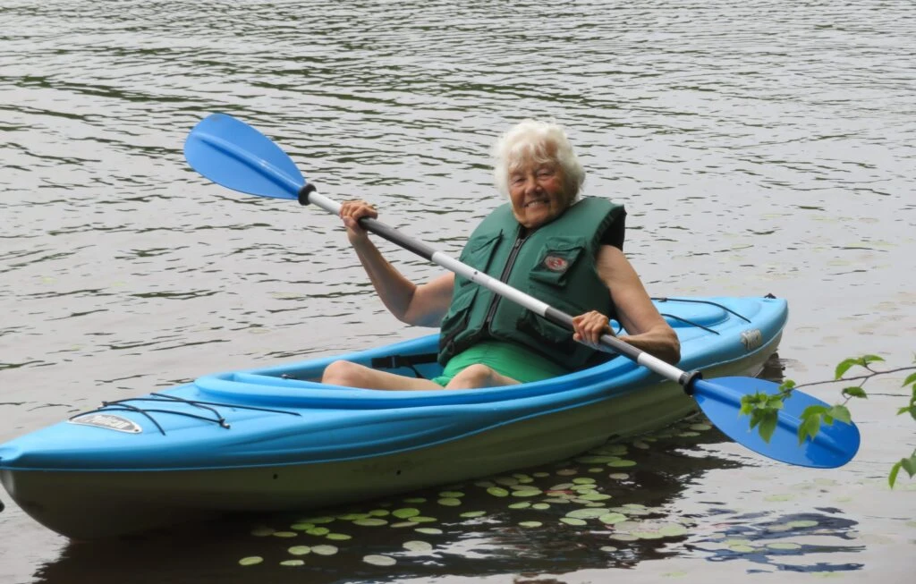 Annemarie in kayak